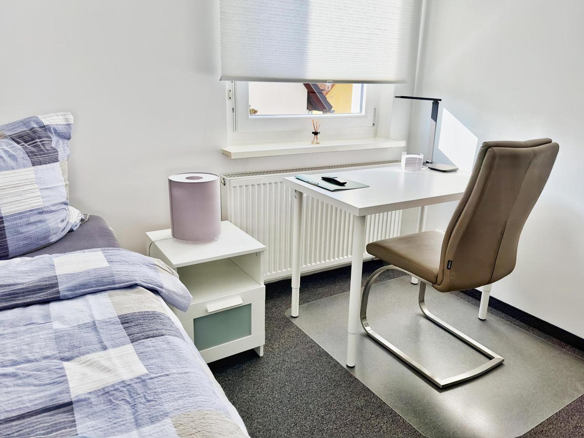 Gästezimmer Mit Garten / 20 Minuten Bis Messe Privatunterkunft *
